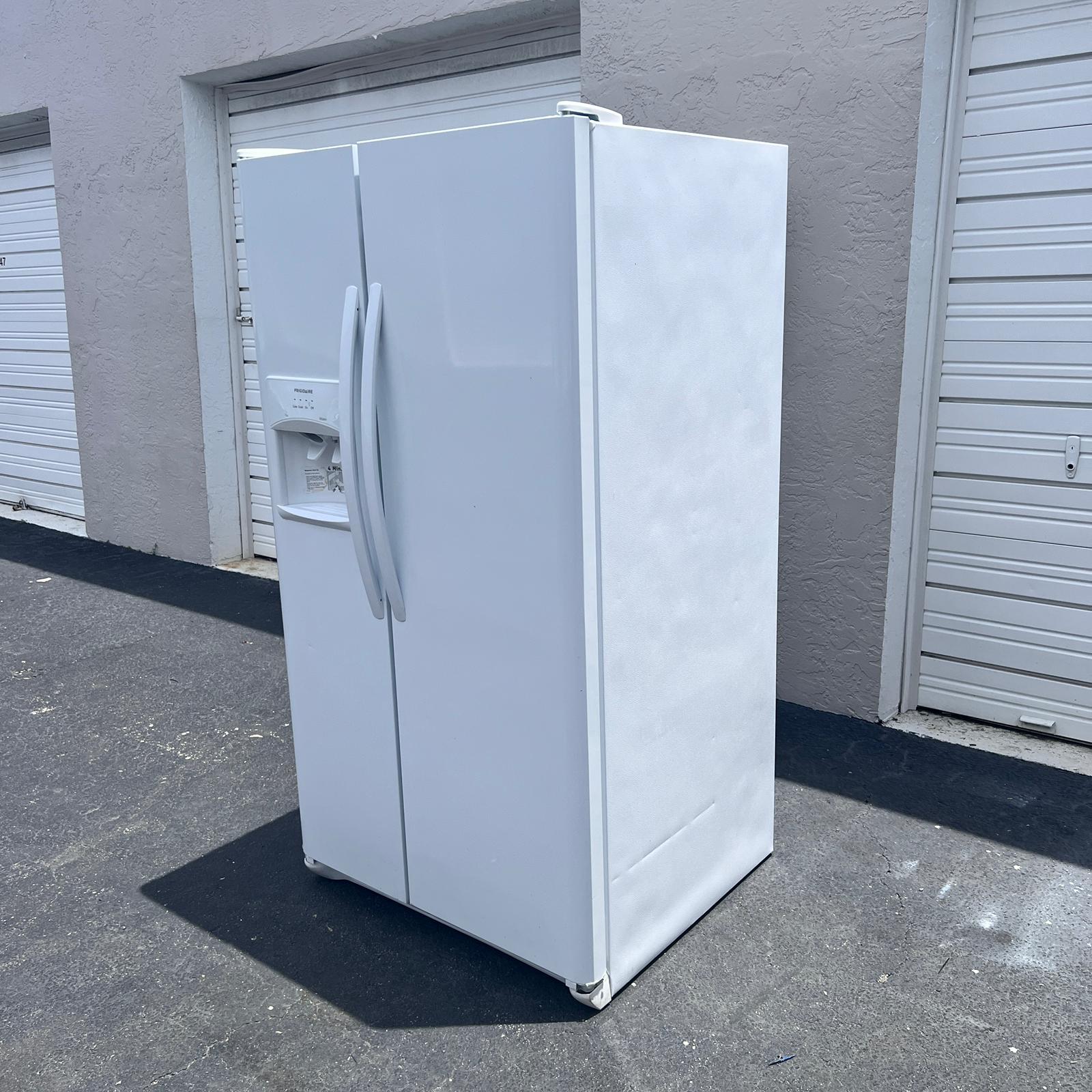 Frigidaire Side by Side Refrigerator Frigidaire Side by Side Refrigerator
